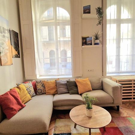 Hip Apartment At The Museum Будапеща Екстериор снимка