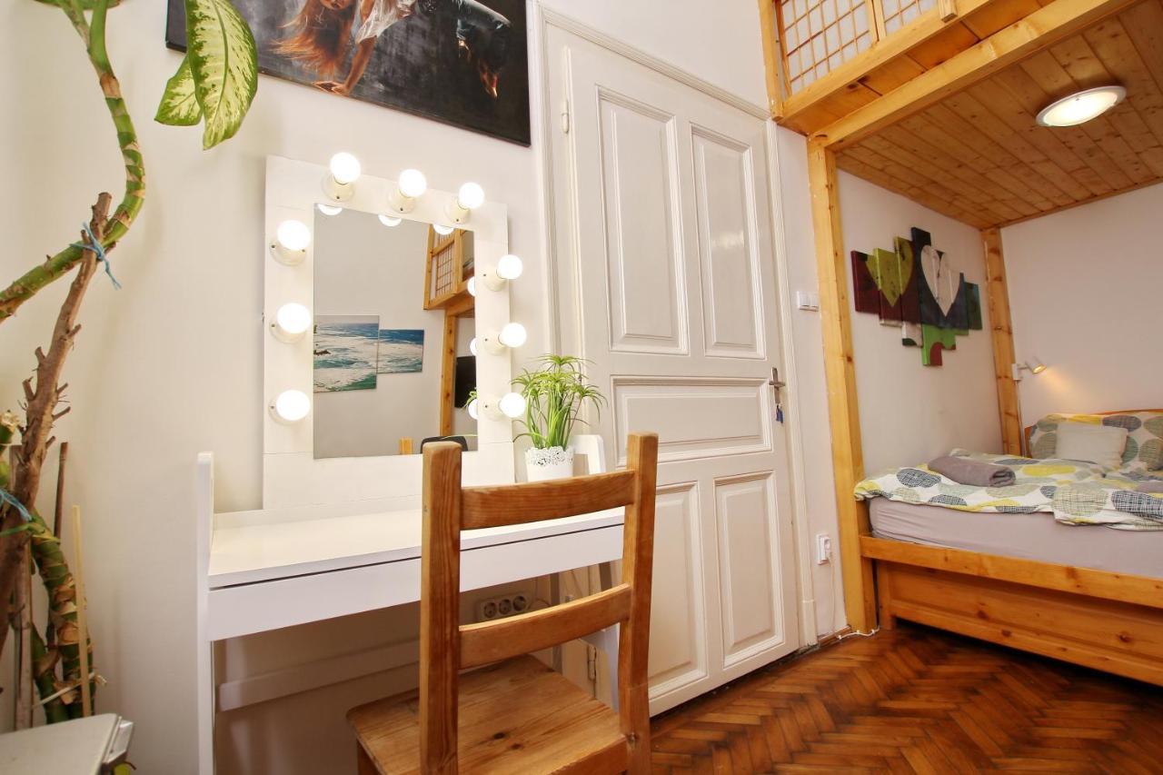 Hip Apartment At The Museum Будапеща Екстериор снимка